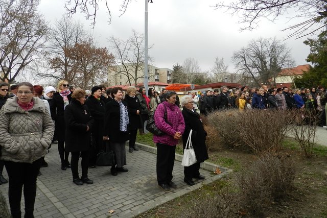 A haza minden előtt 75